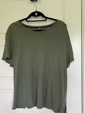 Classic Olive Green Crew Neck T-Shirt